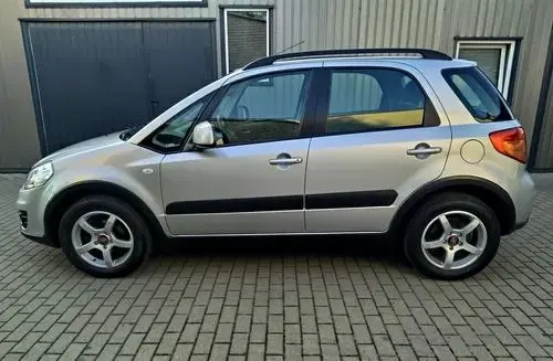 SUZUKI SX4 