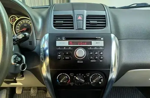 SUZUKI SX4 
