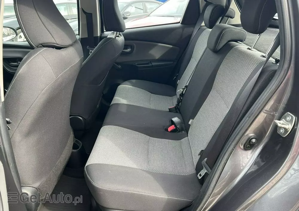 TOYOTA Yaris Hybrid 100 Premium