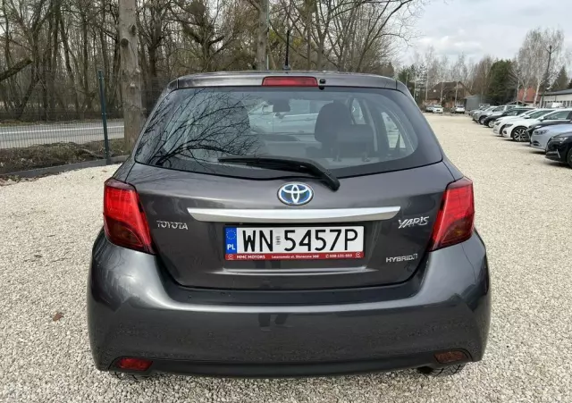 TOYOTA Yaris Hybrid 100 Premium