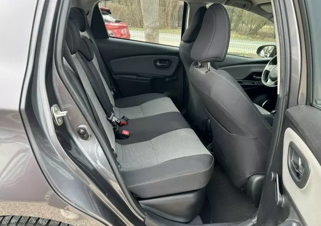 TOYOTA Yaris Hybrid 100 Premium