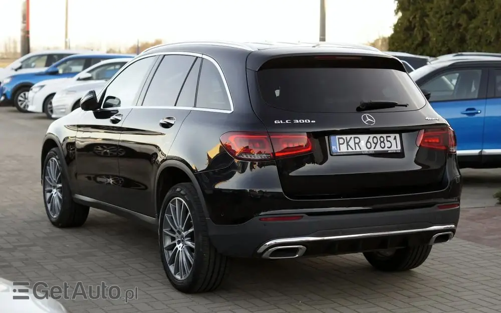 MERCEDES-BENZ GLC 300 e 4Matic 9G-TRONIC AMG Line Plus