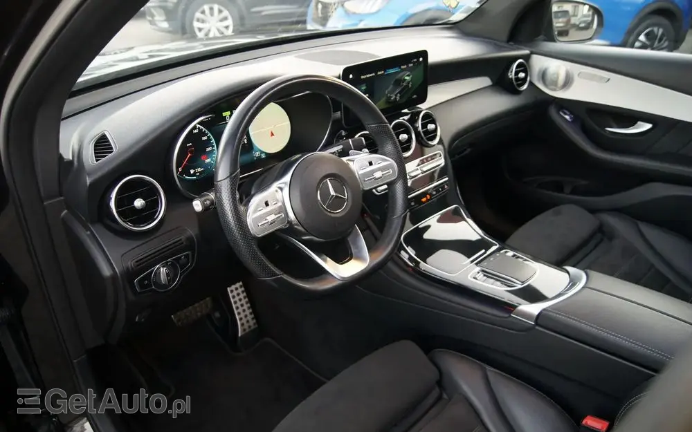 MERCEDES-BENZ GLC 300 e 4Matic 9G-TRONIC AMG Line Plus