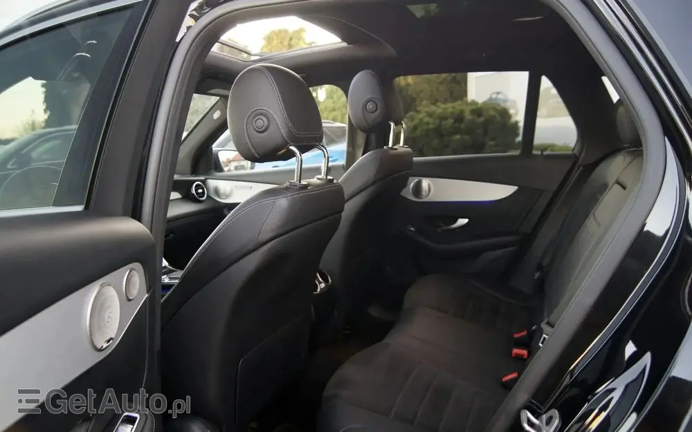 MERCEDES-BENZ GLC 300 e 4Matic 9G-TRONIC AMG Line Plus