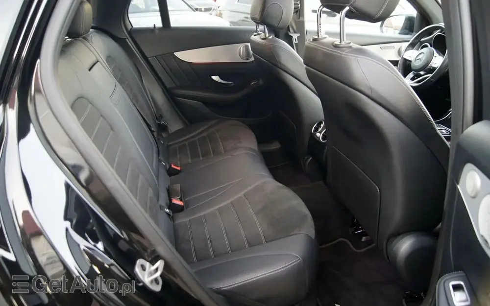 MERCEDES-BENZ GLC 300 e 4Matic 9G-TRONIC AMG Line Plus