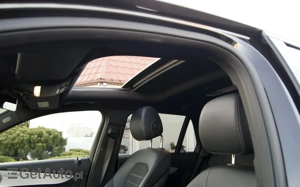 MERCEDES-BENZ GLC 300 e 4Matic 9G-TRONIC AMG Line Plus