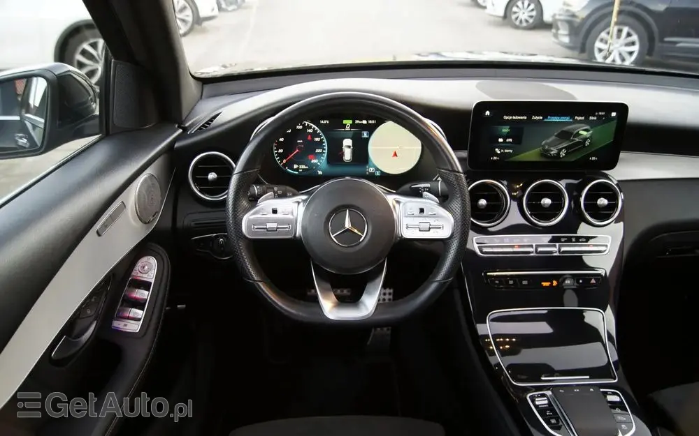MERCEDES-BENZ GLC 300 e 4Matic 9G-TRONIC AMG Line Plus