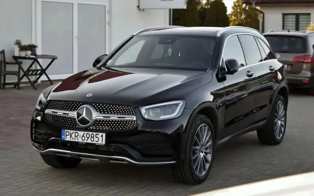 MERCEDES-BENZ GLC 300 e 4Matic 9G-TRONIC AMG Line Plus