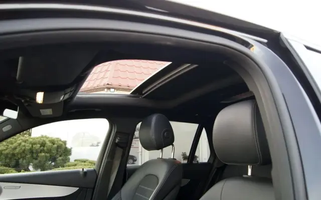 MERCEDES-BENZ GLC 300 e 4Matic 9G-TRONIC AMG Line Plus