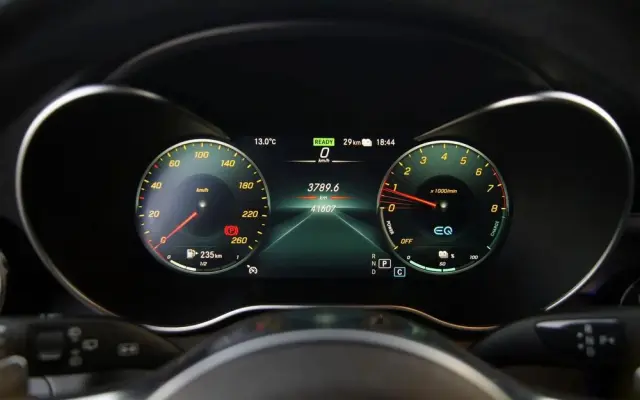 MERCEDES-BENZ GLC 300 e 4Matic 9G-TRONIC AMG Line Plus