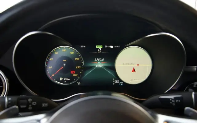 MERCEDES-BENZ GLC 300 e 4Matic 9G-TRONIC AMG Line Plus