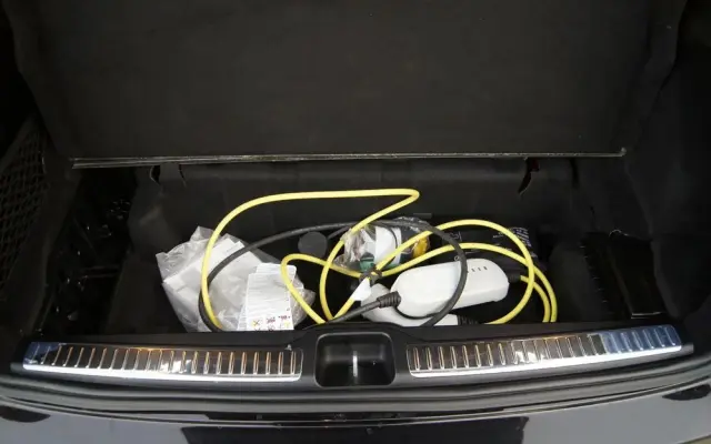 MERCEDES-BENZ GLC 300 e 4Matic 9G-TRONIC AMG Line Plus