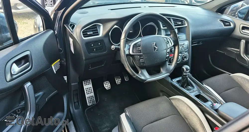 CITROËN DS4 1.6 VTi SoChic