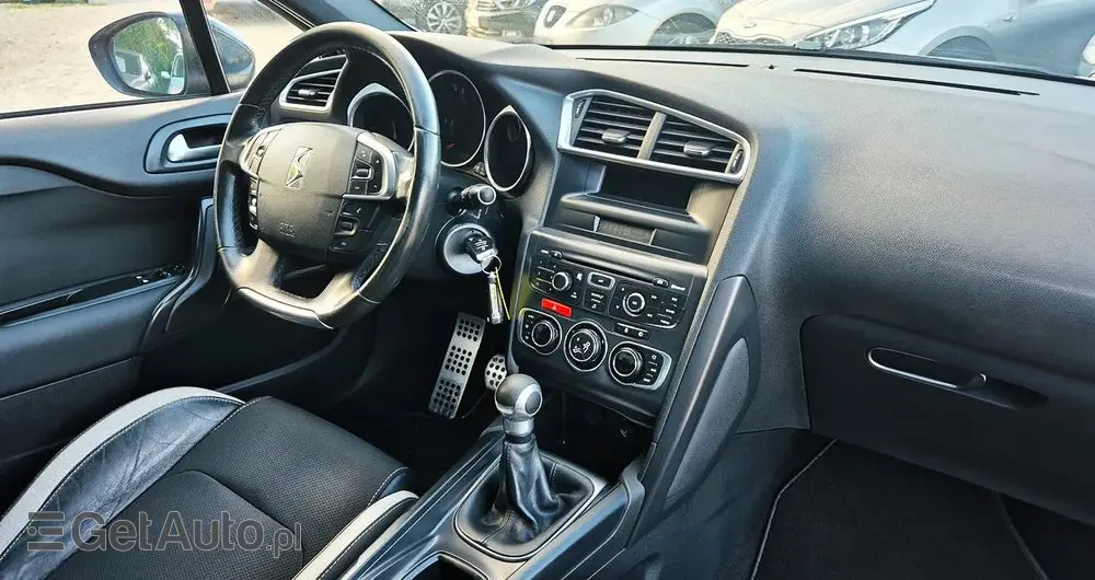 CITROËN DS4 1.6 VTi SoChic