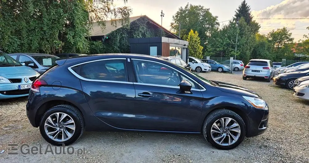 CITROËN DS4 1.6 VTi SoChic