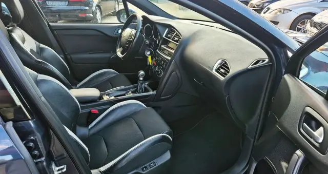 CITROËN DS4 1.6 VTi SoChic