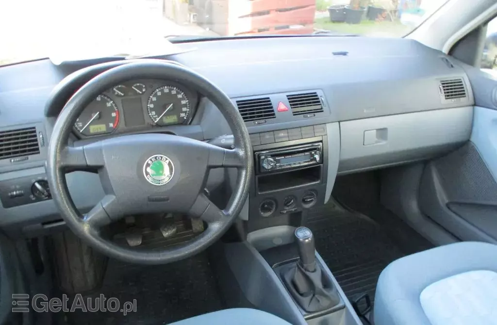 SKODA Fabia 