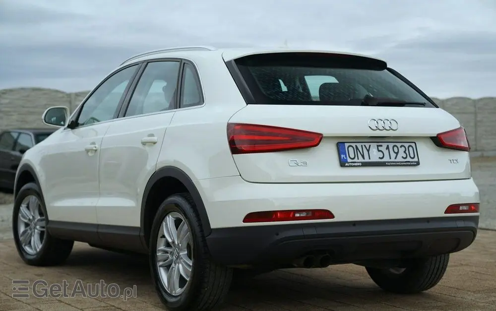 AUDI Q3 