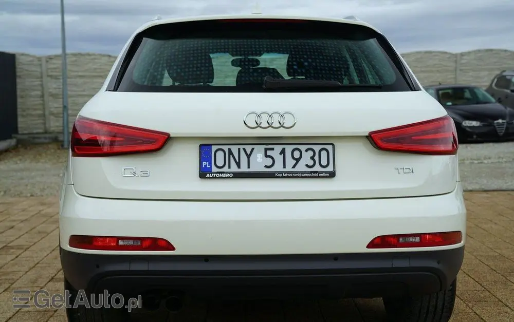 AUDI Q3 