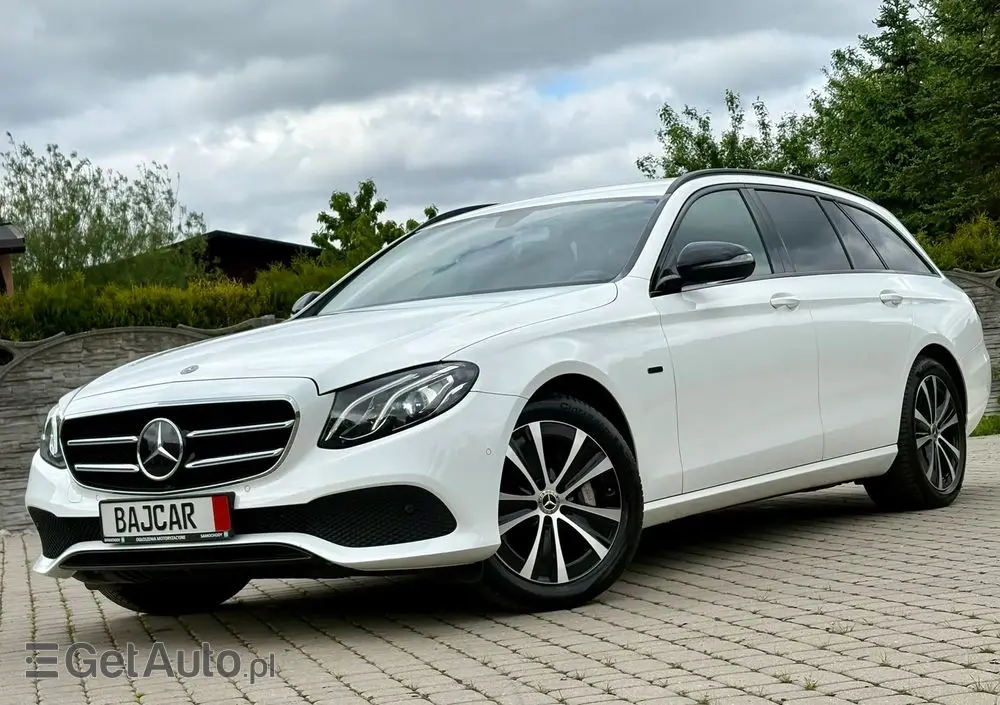 MERCEDES-BENZ Klasa E 300 de T 9G-TRONIC