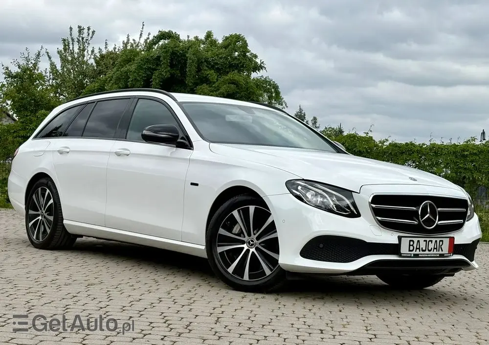 MERCEDES-BENZ Klasa E 300 de T 9G-TRONIC