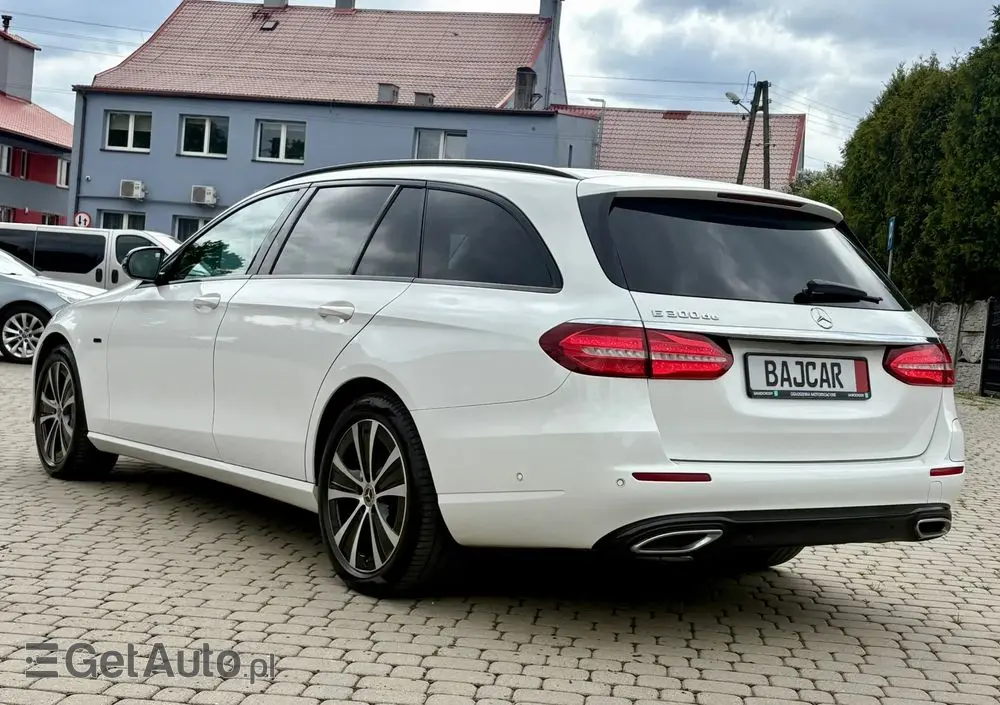 MERCEDES-BENZ Klasa E 300 de T 9G-TRONIC