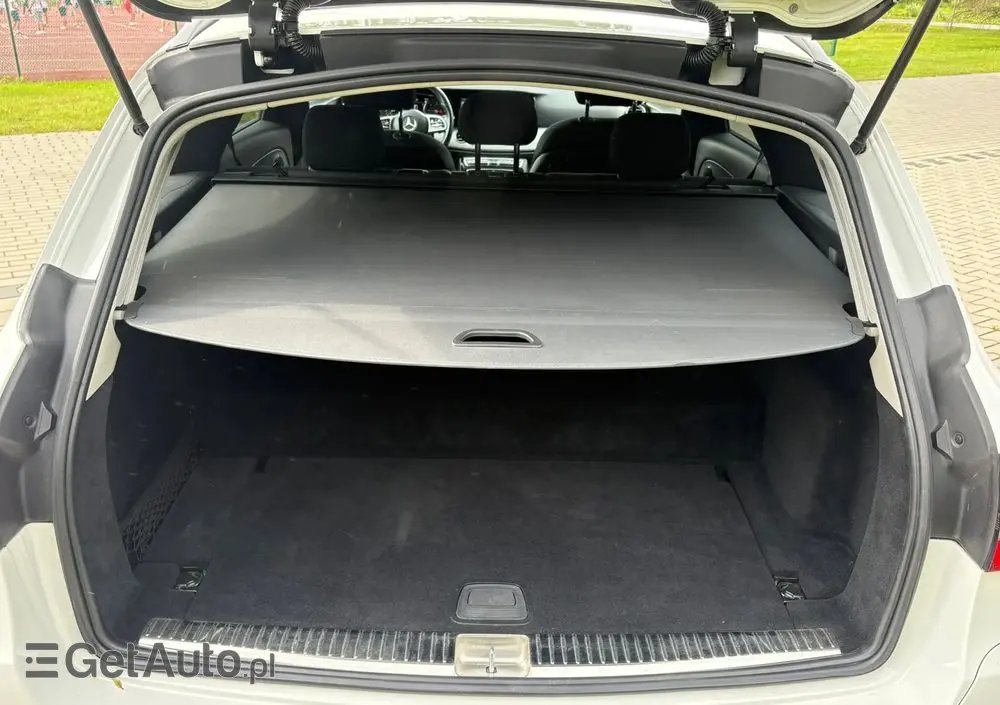 MERCEDES-BENZ Klasa E 300 de T 9G-TRONIC