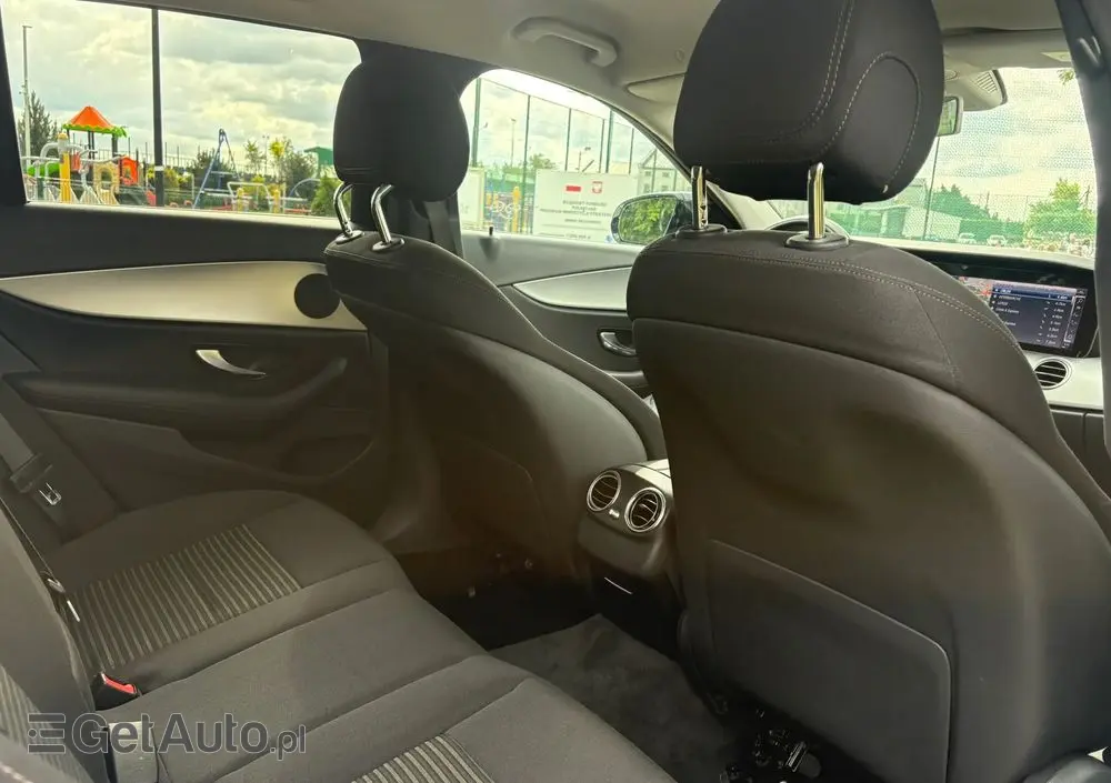 MERCEDES-BENZ Klasa E 300 de T 9G-TRONIC