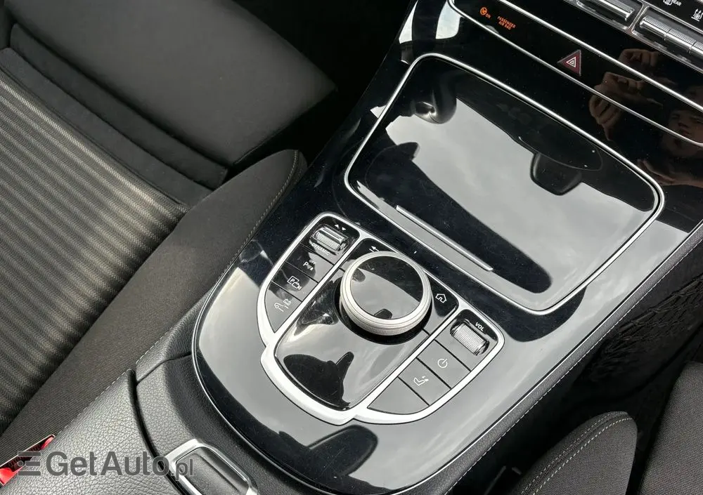 MERCEDES-BENZ Klasa E 300 de T 9G-TRONIC