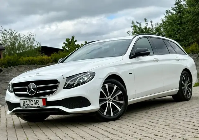 MERCEDES-BENZ Klasa E 300 de T 9G-TRONIC