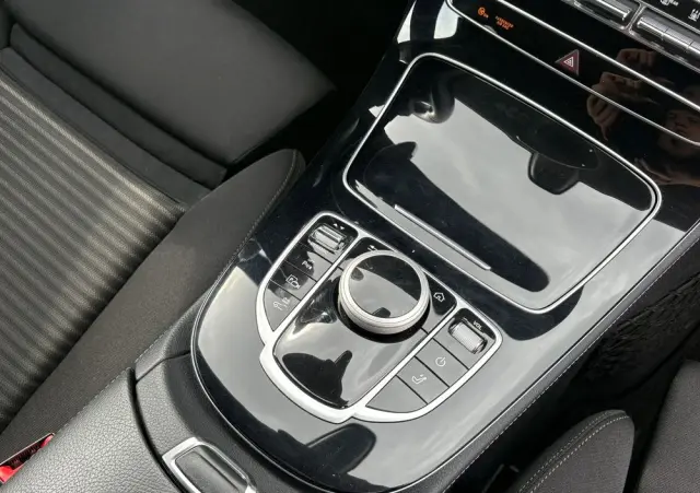 MERCEDES-BENZ Klasa E 300 de T 9G-TRONIC