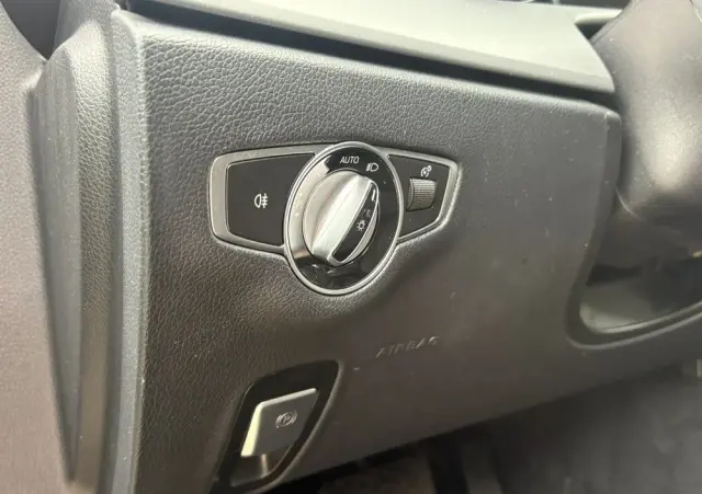 MERCEDES-BENZ Klasa E 300 de T 9G-TRONIC