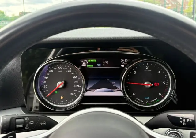 MERCEDES-BENZ Klasa E 300 de T 9G-TRONIC