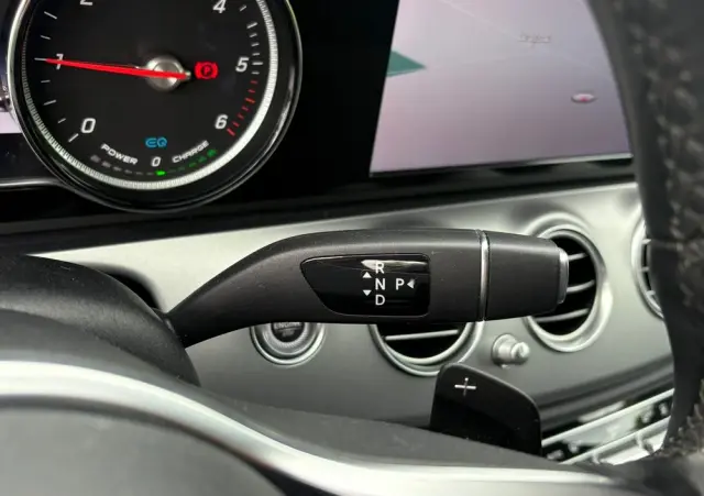 MERCEDES-BENZ Klasa E 300 de T 9G-TRONIC