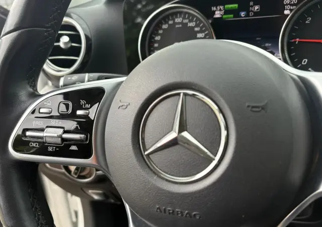 MERCEDES-BENZ Klasa E 300 de T 9G-TRONIC