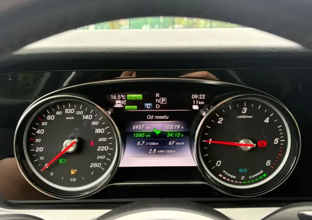 MERCEDES-BENZ Klasa E 300 de T 9G-TRONIC