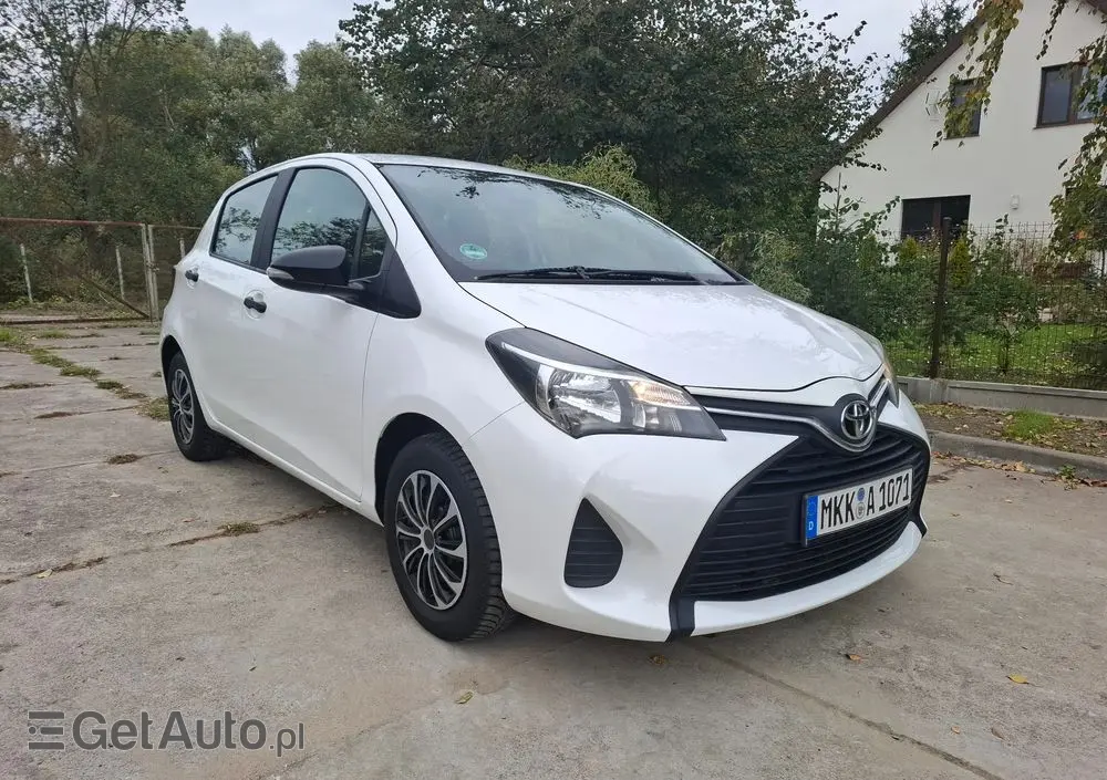 TOYOTA Yaris 