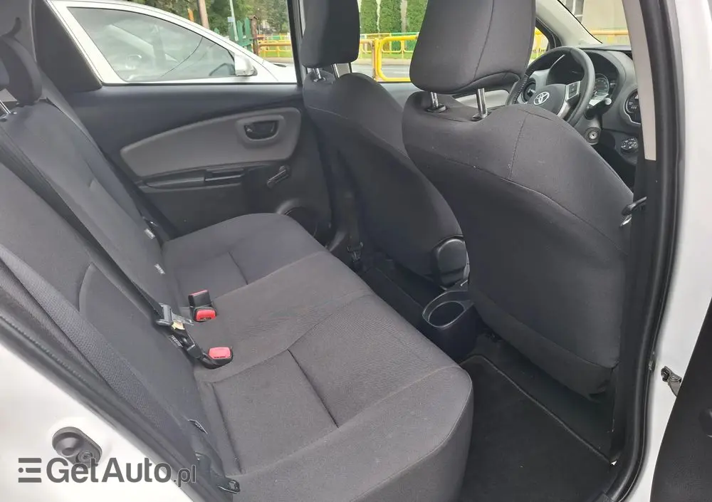 TOYOTA Yaris 