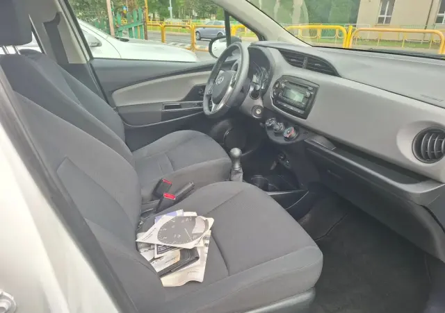 TOYOTA Yaris 