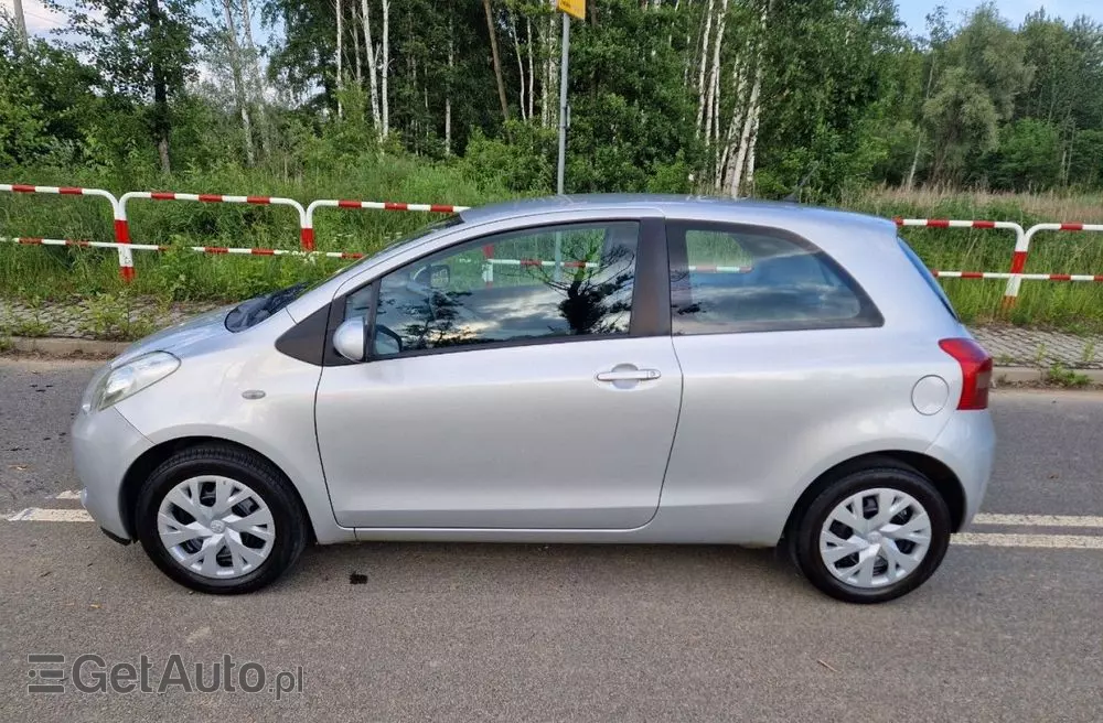 TOYOTA Yaris 1.3 VVT-i Sol