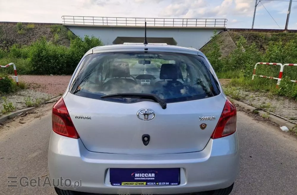 TOYOTA Yaris 1.3 VVT-i Sol