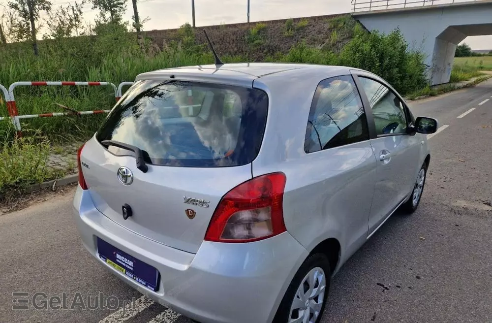 TOYOTA Yaris 1.3 VVT-i Sol