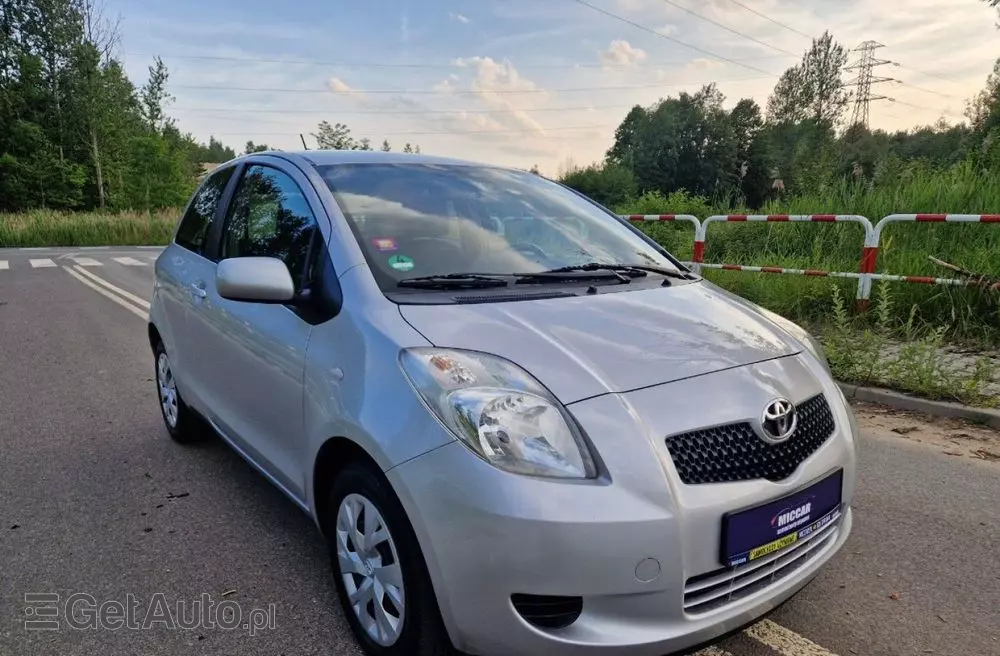 TOYOTA Yaris 1.3 VVT-i Sol