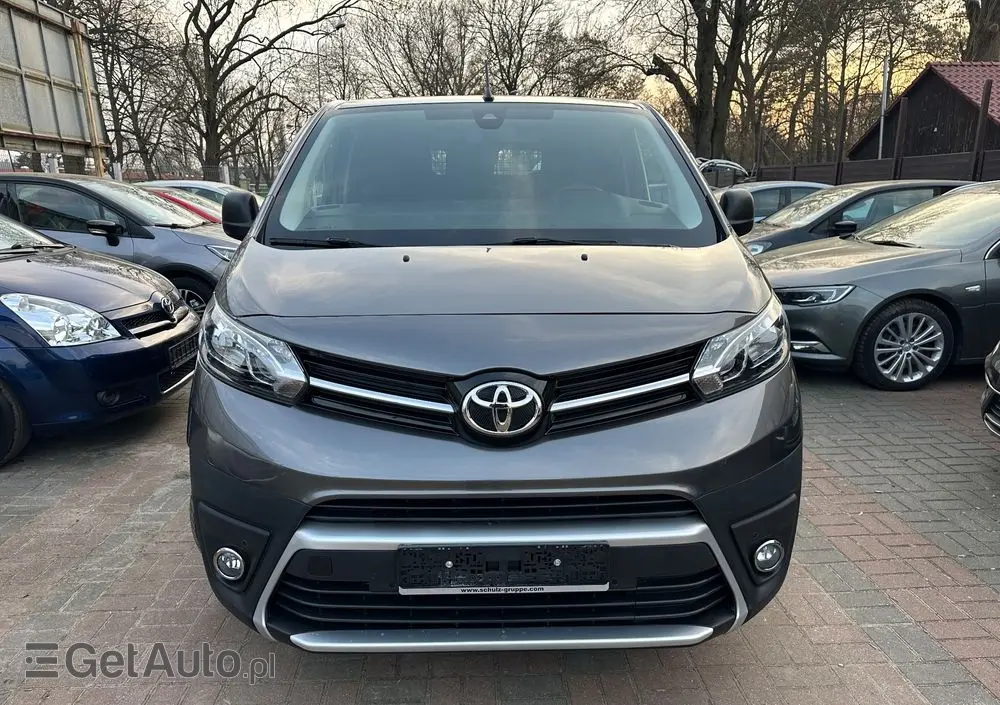 TOYOTA Proace 