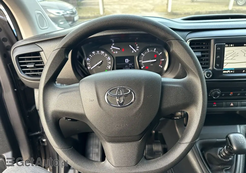 TOYOTA Proace 