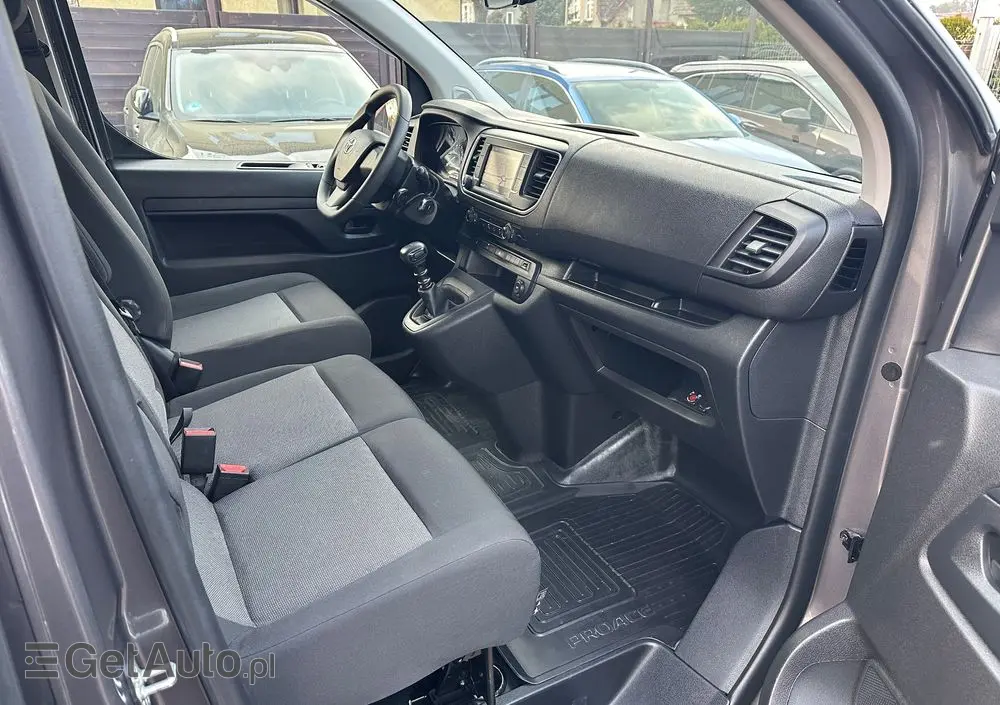 TOYOTA Proace 
