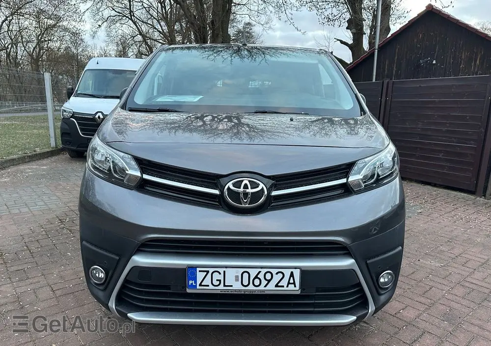 TOYOTA Proace 
