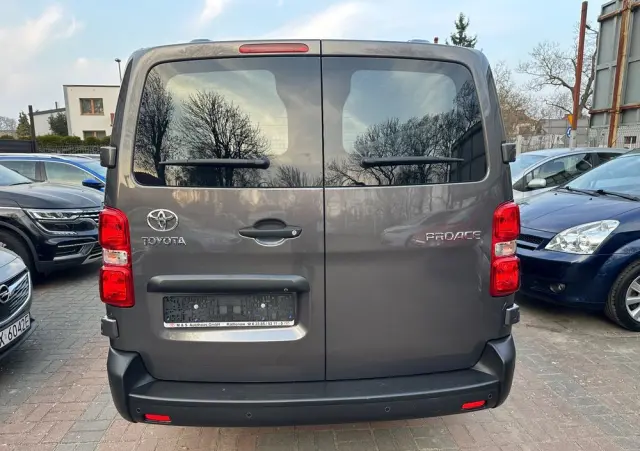 TOYOTA Proace 