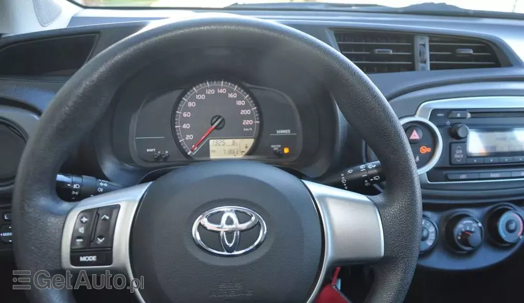 TOYOTA Yaris 1.33 Dual VVT-i (99 KM)
