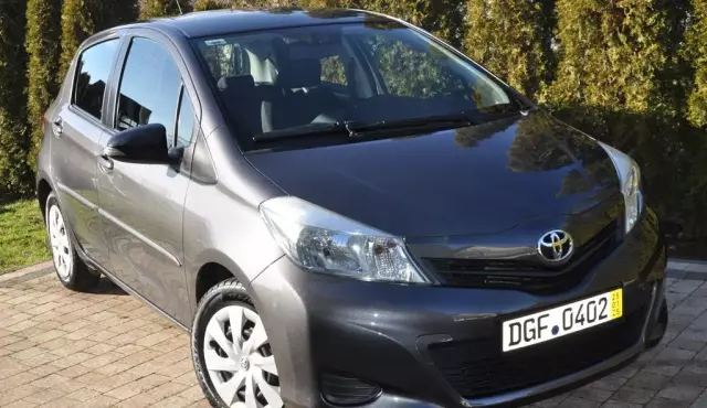 TOYOTA Yaris 1.33 Dual VVT-i (99 KM)